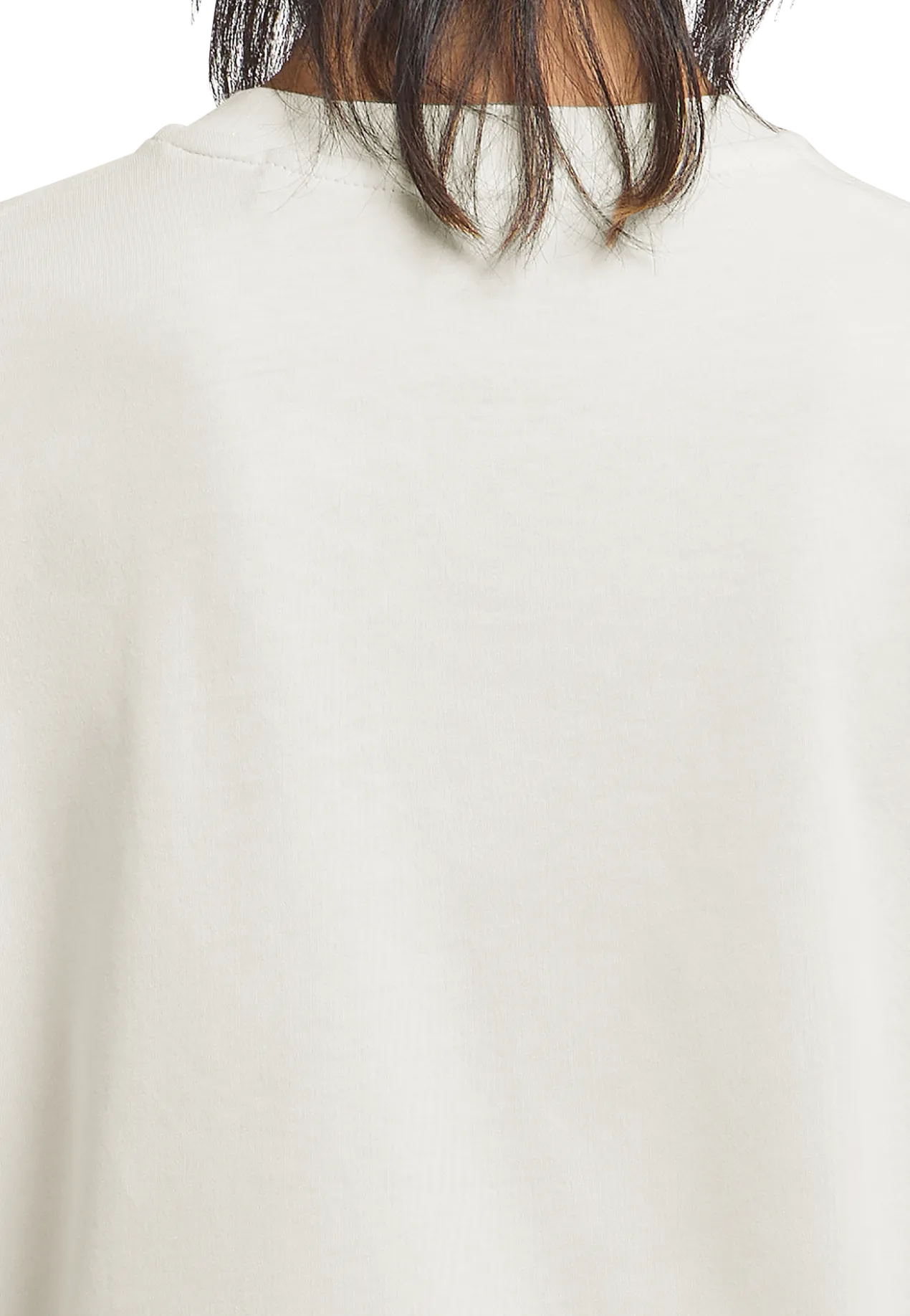 ESSENTIAL T W
